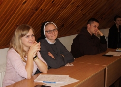 Студенти під час заслуховування інавгураційної доповіді